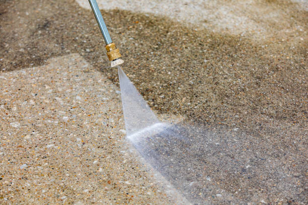 Best Pool Deck Cleaning in Las Quintas Fronterizas, TX